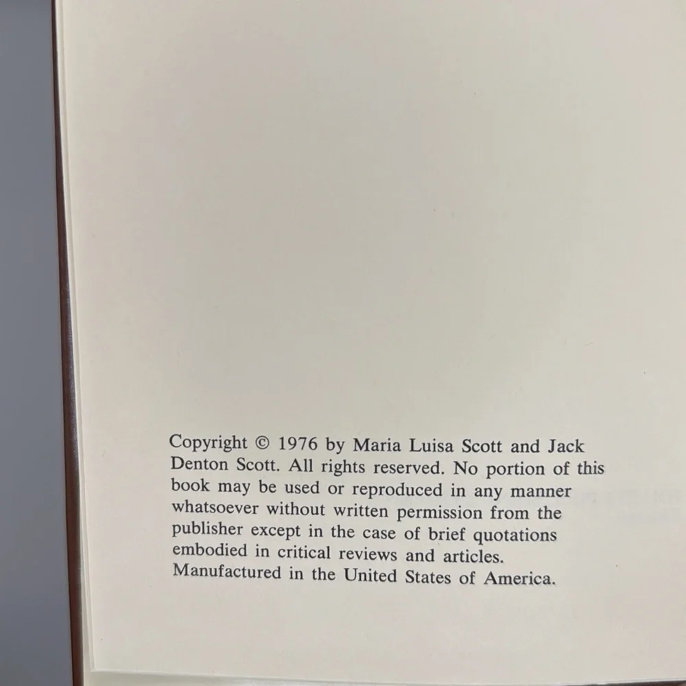1st Ed 76’ Cook Like A Peasant Eat Like a King Cookbook‎